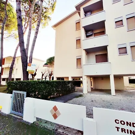Condominio Trincarino شقة